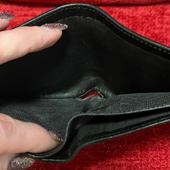 GUCCI AUTHENTIC UNISEX LEATHER BIFOLD WITH DECORATIVE STRIPE. EUC. - Picture 6 of 8